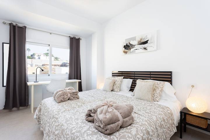 Appartement entier, Appartement de vacances pour 5 personnes avec terrasse in Los Cristianos, Arona
