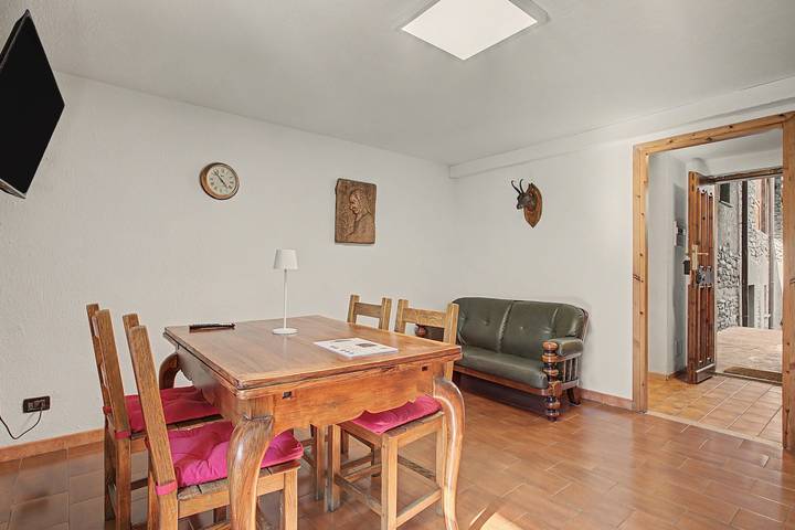 Entire apartment, Apartment 'Maison Condemines' a stone's throw from Courmayeur and La Thuile in Morgex, Comune di Morgex