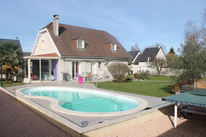 Location de vacances pour 8 personnes, avec Terrasse et Jardin dans Montardon