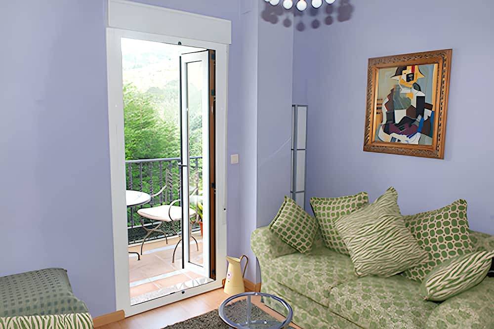 Entire apartment, Homerez - Apt San Antolín de Ibias. in Ibias, Asturias Province