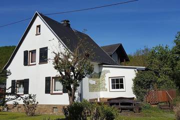 Bauernhof für 5 Personen, mit Balkon und Garten in Lahntal-Westerwald