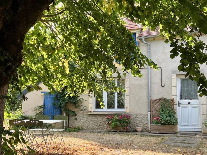 Location de vacances pour 6 personnes, avec vue et jardin à Le Châtelet (Cher)