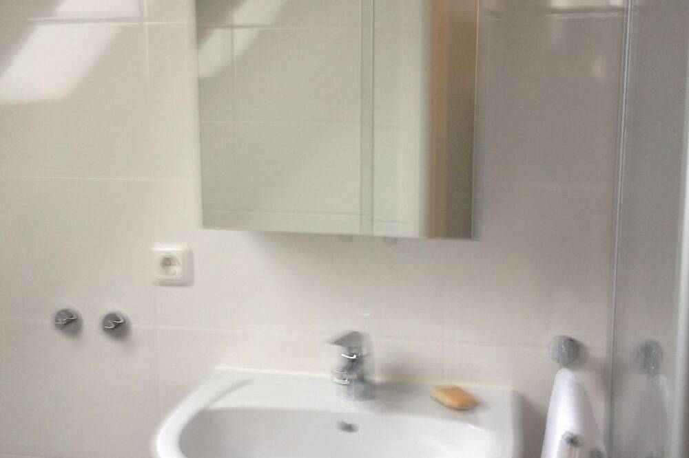 Ganze Wohnung, Gemütliches Apartment im Dachgeschoss in Patzig, Bergen auf Rügen und Umgebung