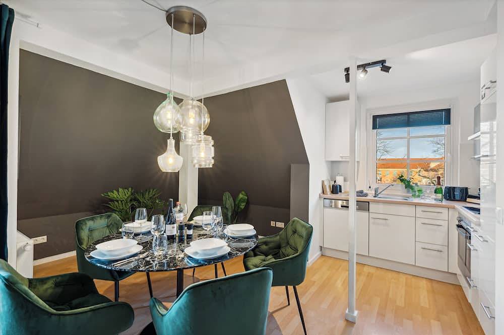 Ganze Wohnung, Maremar - Maisonette am Holzmarkt - Luxus Boxspring - Arbeitsplatz - Loggia in Verden, Landkreis Verden