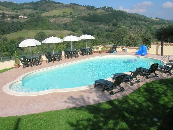 Casa de familia para 4 personas, con jardín además de piscina y vistas - 1