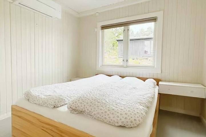 Waterfront Retreat - Frontline Oslofjord | Small boat included | Fireplace in Røyken