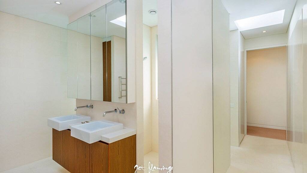 Jet Flamingo:The Surfhouse in Bondi Beach, Sydney