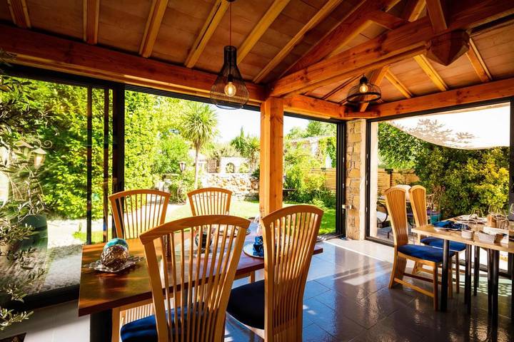 Gîte pour 2 personnes, avec piscine et sauna ainsi que jardin et jacuzzi à Brissac - 4