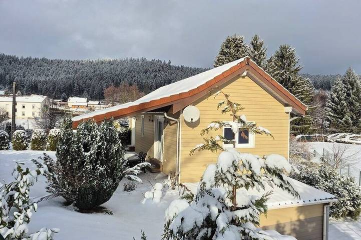 Chalet pour 4 personnes, avec terrasse et jardin à Le Tholy