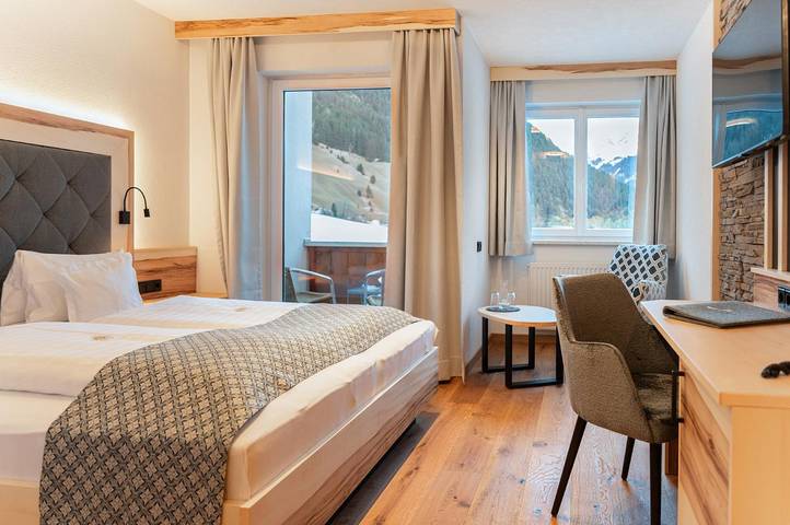 Superiorzimmer Deluxe Halbpension in Holzgau, Allgäuer Alpen (Österreich)