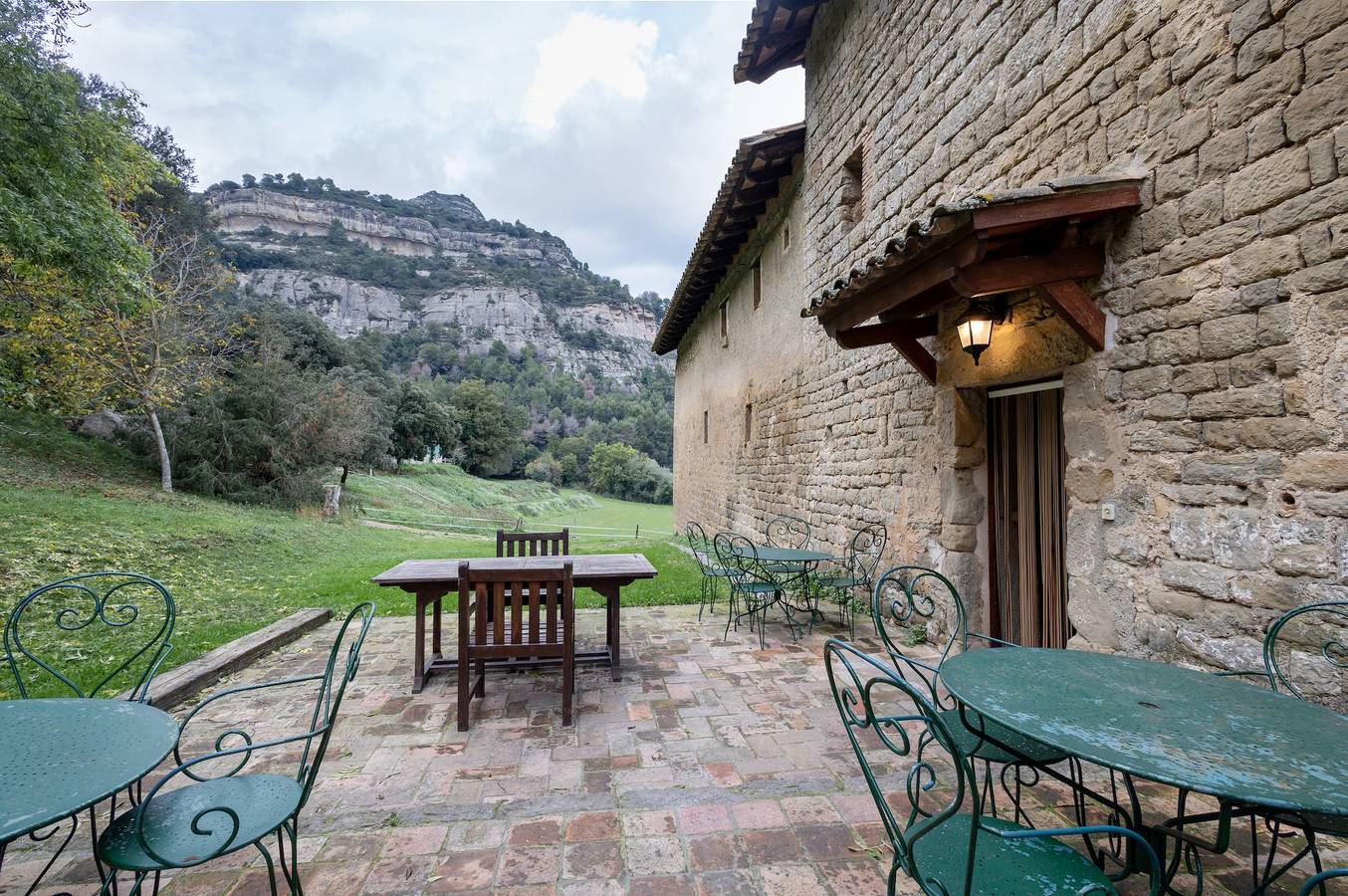 Maison de campagne "Mas Vinyoles" avec vue sur les montagnes, piscine privée et Wi-Fi in Centelles, Barcelone l'intérieur des terres