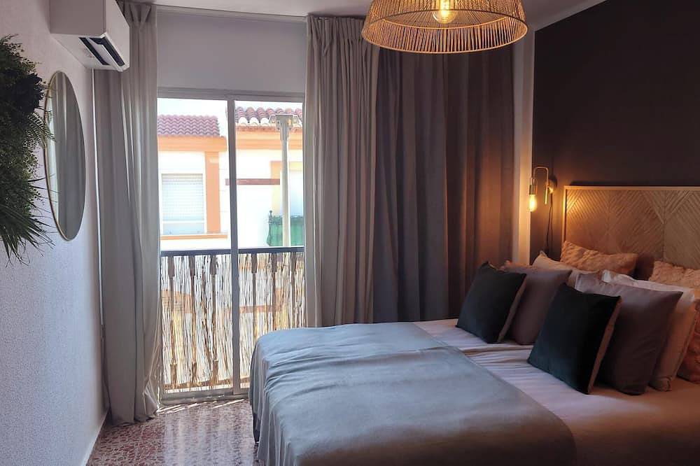 Entire apartment, Spacious apartment in Salobrena, close to beach! in Salobreña, Costa Tropical