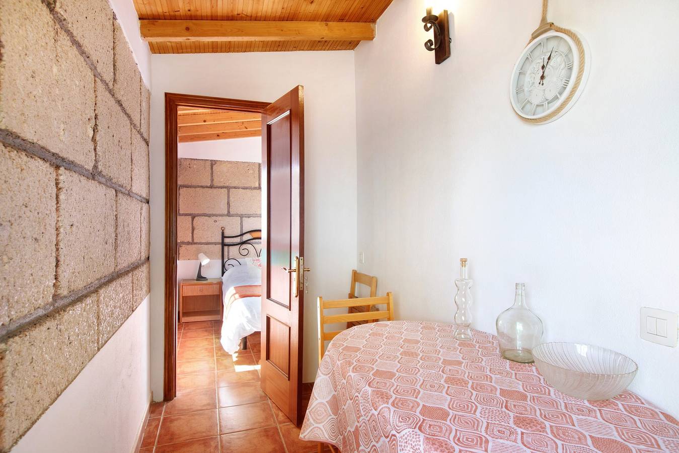 Ganze Wohnung, Ferienwohnung "Verode" mit Meerblick, Gemeinschaftsterrasse und WLAN in La Cisnera, Arico