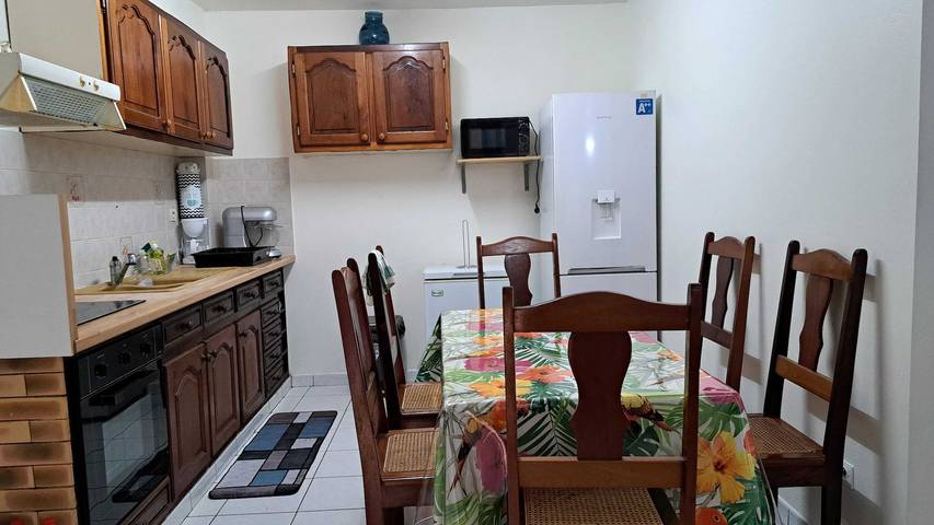 Gîte pour 4 personnes, avec terrasse à Le Lamentin - 3