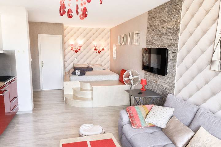 Gîte pour 2 personnes, avec Terrasse dans Plage Naturiste (Le Cap d'Agde) - 2
