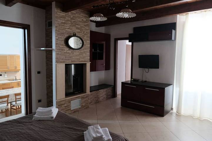 Vacation house with Terrace in the historic center of Bernalda, 10 minutes from the sea. in Bernalda, Piana del Metaponto