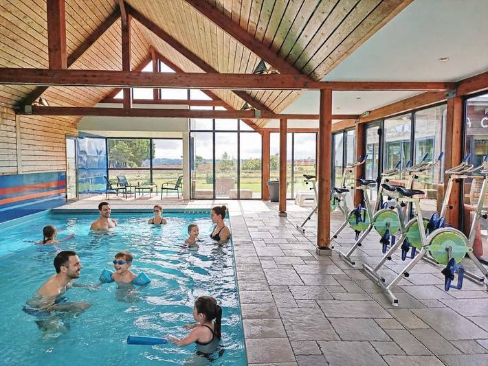 Vakantiehuis voor 4 personen, with Terras and Tuin as well as Zwembad and Sauna in Erquy