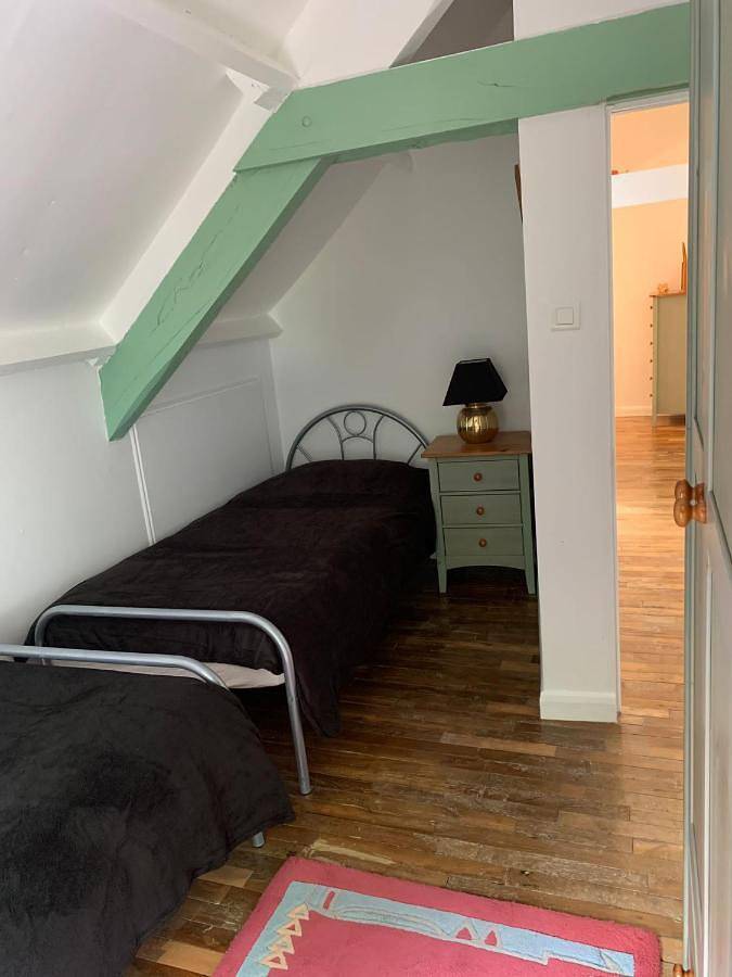 Location de vacances pour 8 personnes, avec balcon ainsi que vue et piscine, animaux acceptés à Ploërdut - 4