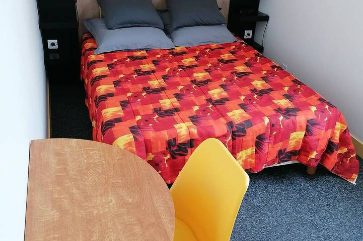 Location de vacances pour 4 personnes, avec jardin et terrasse, animaux acceptés à Antony - 3