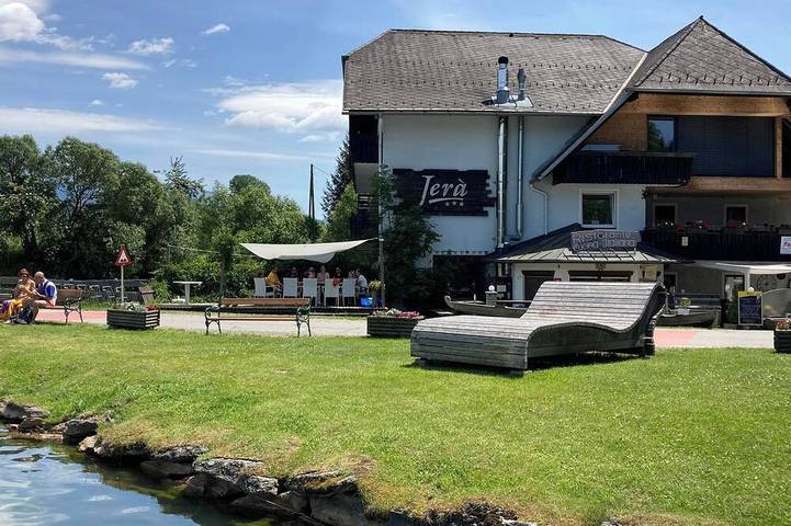 Schöne Doppelzimmer mit Blick am Furtnerteich in Mariahof, Murau (Kreischberg)