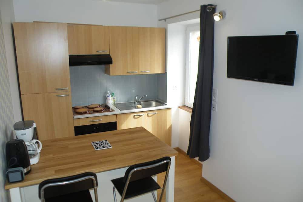 Apartamento entero, Tranquilo estudio totalmente equipado en el corazón de Carantec in Carantec, Ceinture Dorée