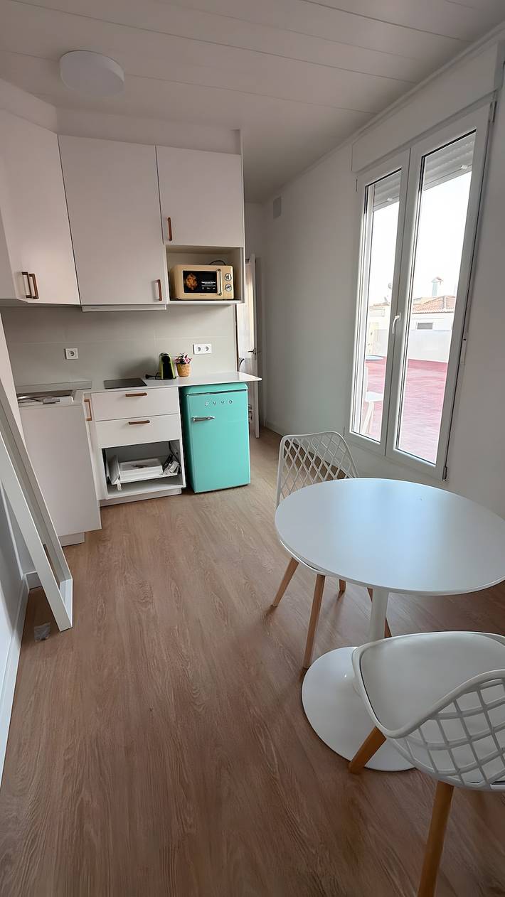 Entire apartment, 'Ático Placita Alceo' Apartment with Private Terrace, Wi-Fi and Air Conditioning in Motril, Costa Tropical