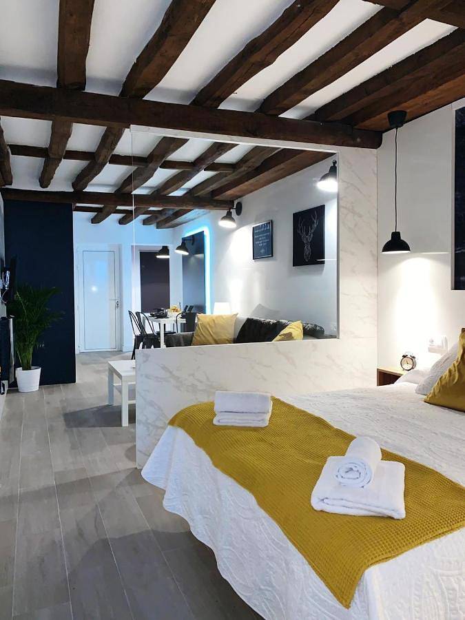 Apartamento entero, One-Bedroom Apartment in Sotillo de la Adrada, Provincia de Ávila