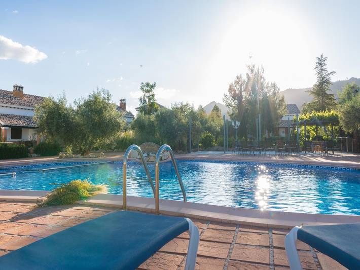 Casa rural para 6 personas, con Terraza además de Jardín y Piscina en Sierra de Cazorla
