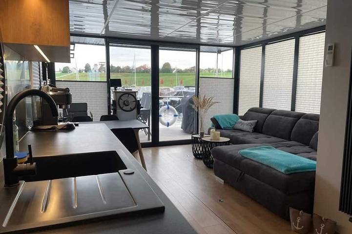 Ganze Wohnung, Hausboot mit Sauna in Braunsbedra, Saale-Unstrut