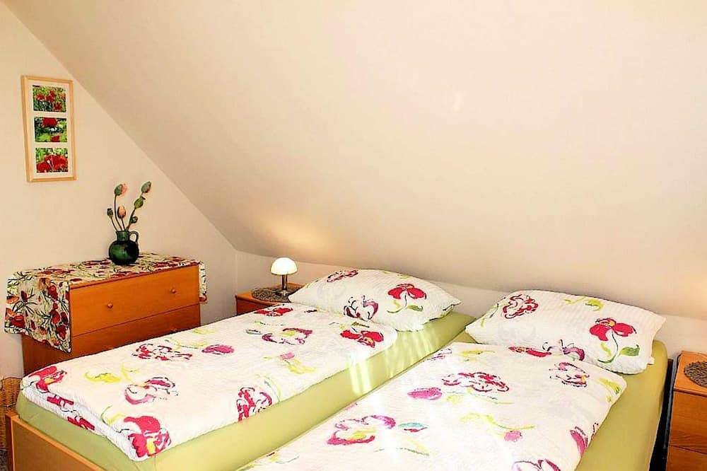 Ganze Wohnung, 3-Raum Ferienwohnung (bis 4 Personen auf Anfrage) - Gästezimmer Wagner in Hann. Münden, Werratal