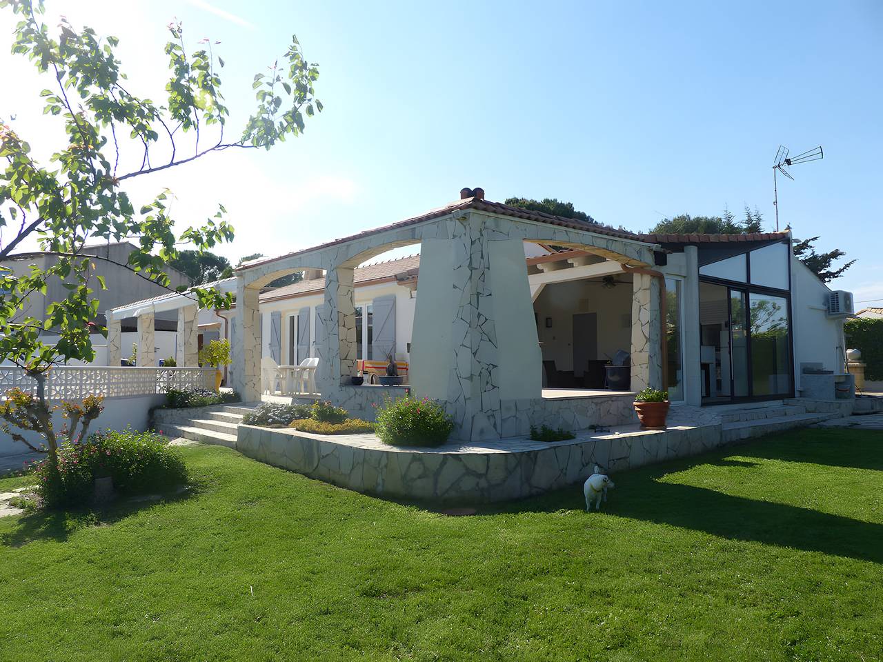 Chambre d'hôtes 'Chez Gaston' avec piscine privée, Wi-Fi et climatisation in Saint-Drézéry, Région de Montpellier