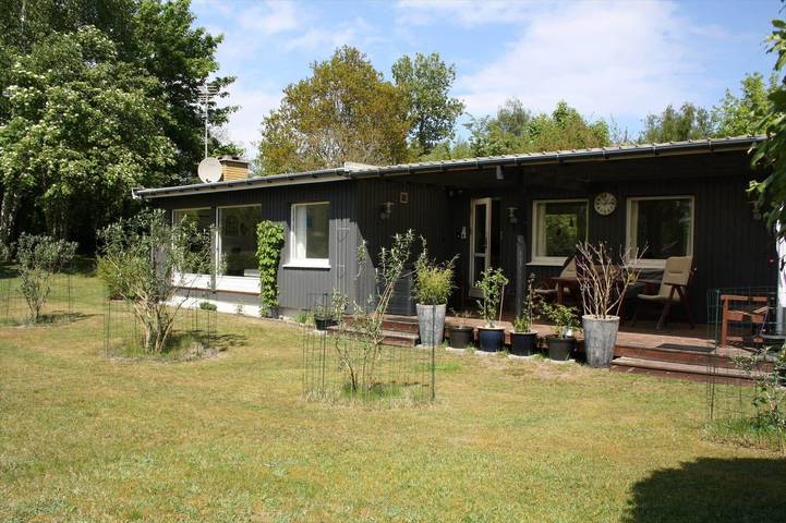 Ferieudlejning for 5 personer, med Terrasse og Have i Lumsås