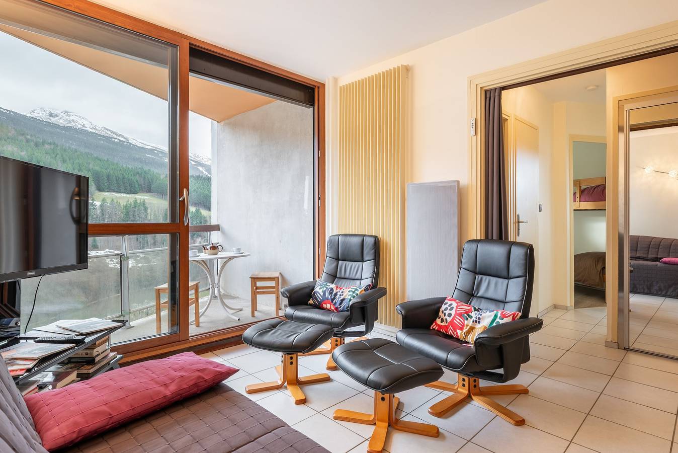 Appartement entier, Appartement « À l’orée des sapins, skis aux pieds » avec vue montagne, jardin partagé et balcon in Villard-de-Lans, Parc naturel régional du Vercors
