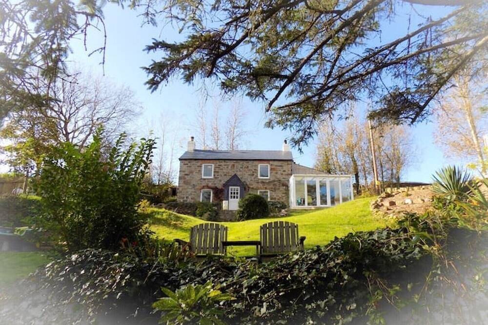 Log Cabin for 6 People in Perranporth, Cornwall