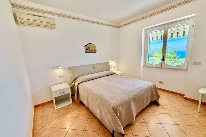 Entire apartment, Tramonto Praiano centre village in Vettica Maggiore, Praiano