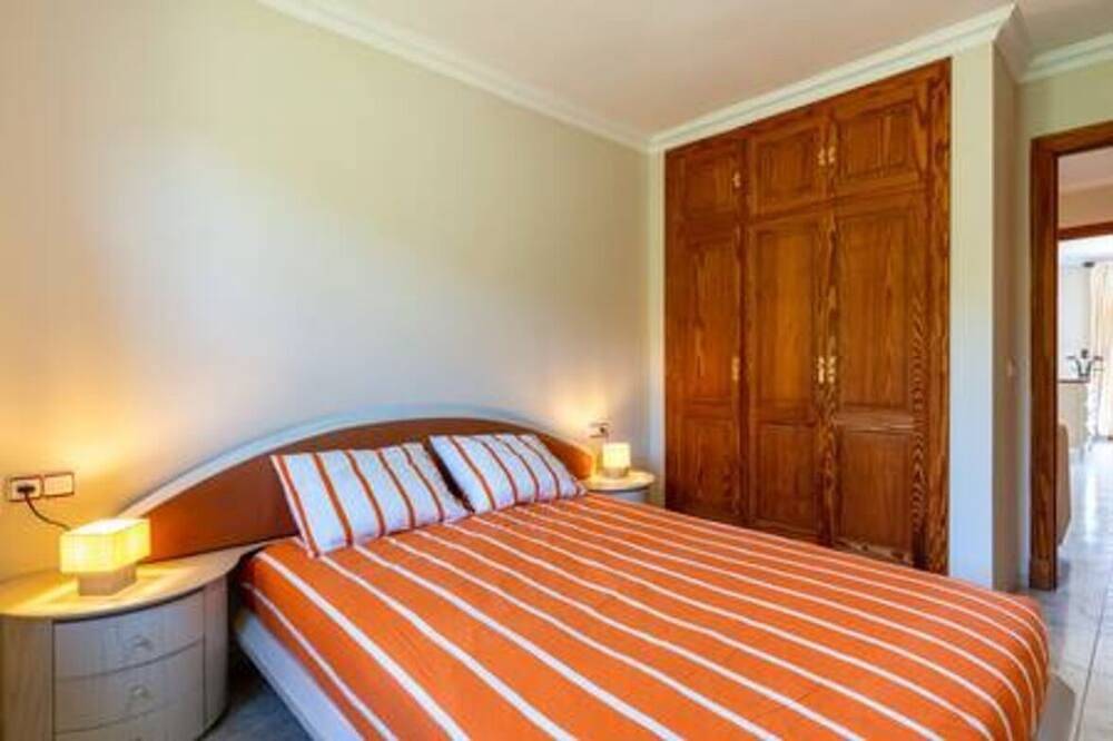 Apartamento entero, Apartment Sol 2 - Tres Habitaciones Piso, Capacidad 6 in Puerto de Sóller, Sóller