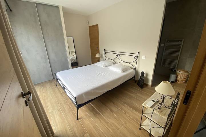 Villa pour 12 personnes, avec jardin ainsi que jacuzzi et terrasse à Gassin - 3