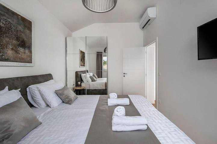 Casa di lusso a Ugljan con sauna in lučica Skrača, Ugliano