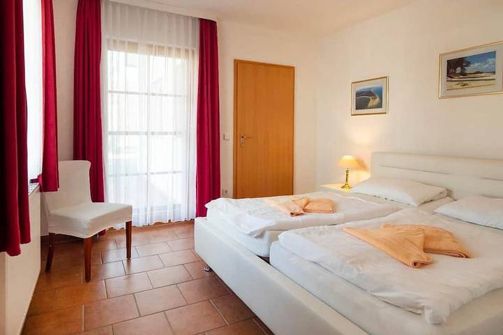 Ferienpark für 3 Personen, mit Terrasse in Zingst - 2