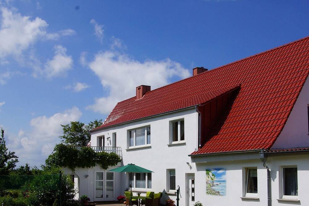 Ganze Wohnung, Landhaus-Ferienwohnung, nahe der Störtebeker-Festspiele in Thesenvitz, Bergen auf Rügen