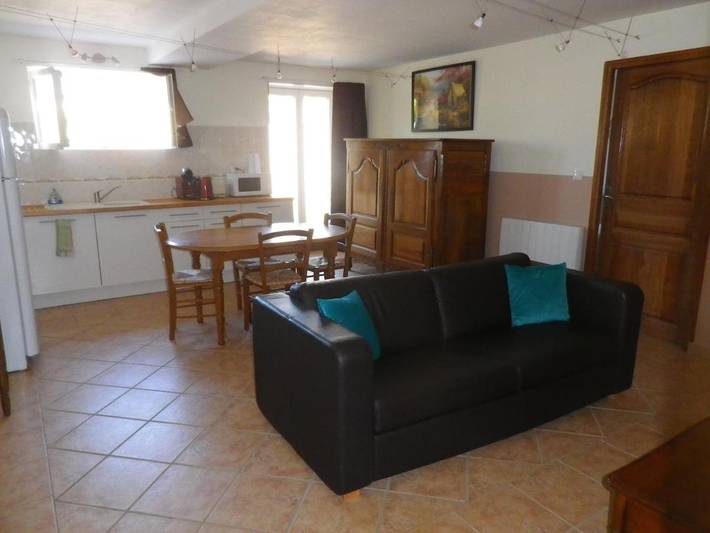 Gîte pour 4 personnes, avec terrasse dans Ruillé-en-Champagne