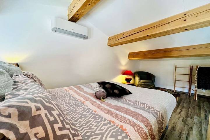 ⭐ Le Grand Sabouillon ⭐ Villa style loft ⭐ piscine privée ⭐ vue Mt Ventoux ⭐ in Buis-les-Baronnies, Région de nyons