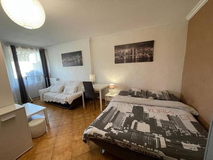 Gîte pour 2 personnes, avec vue et balcon à Vaulx-en-Velin