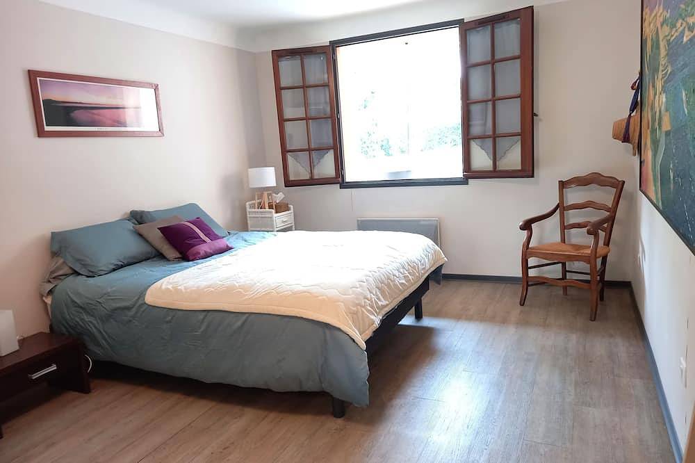 Apartamento entero, Apartamento en villa de lujo con piscina y jardín agradable cerca de Biarritz in Saint-Pierre-d'Irube, Region de Bayona