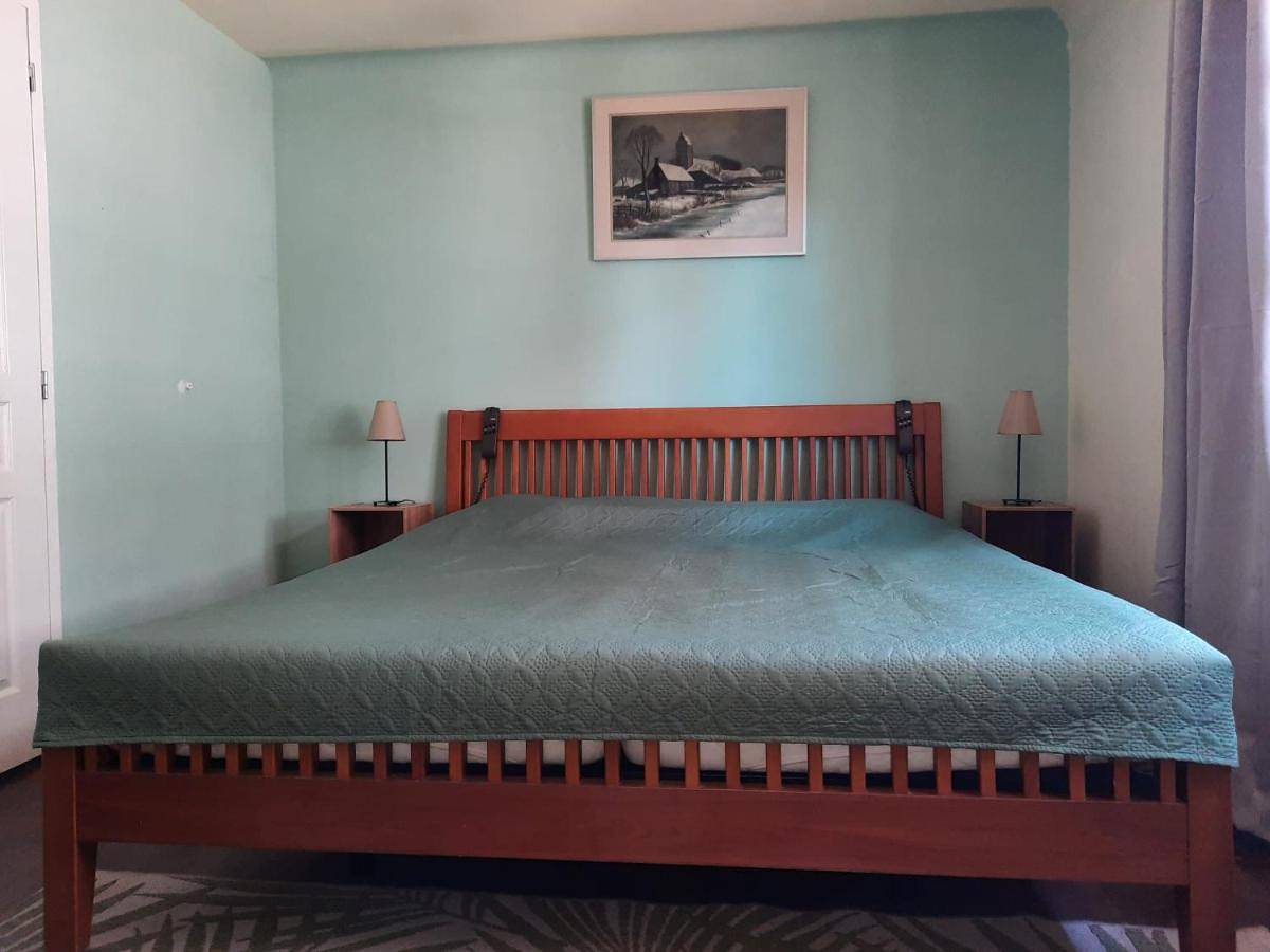 Appartement entier, One-Bedroom Apartment in Beaulieu-sur-Dordogne, Région de Brive-la-Gaillarde