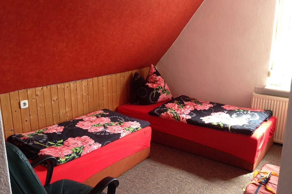 Ganze Wohnung, Ferienwohnung - Ferienhaus & Ferienwohnung Zur Sonne in Freest, Vorpommern