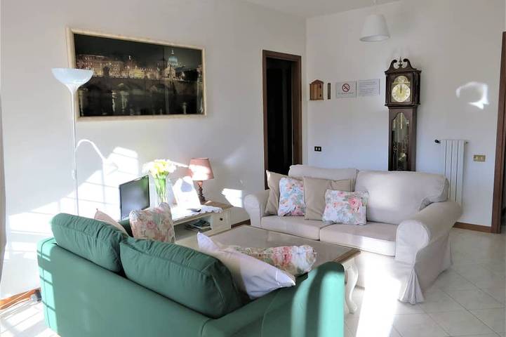 Gîte pour 4 personnes, avec balcon dans La Storta