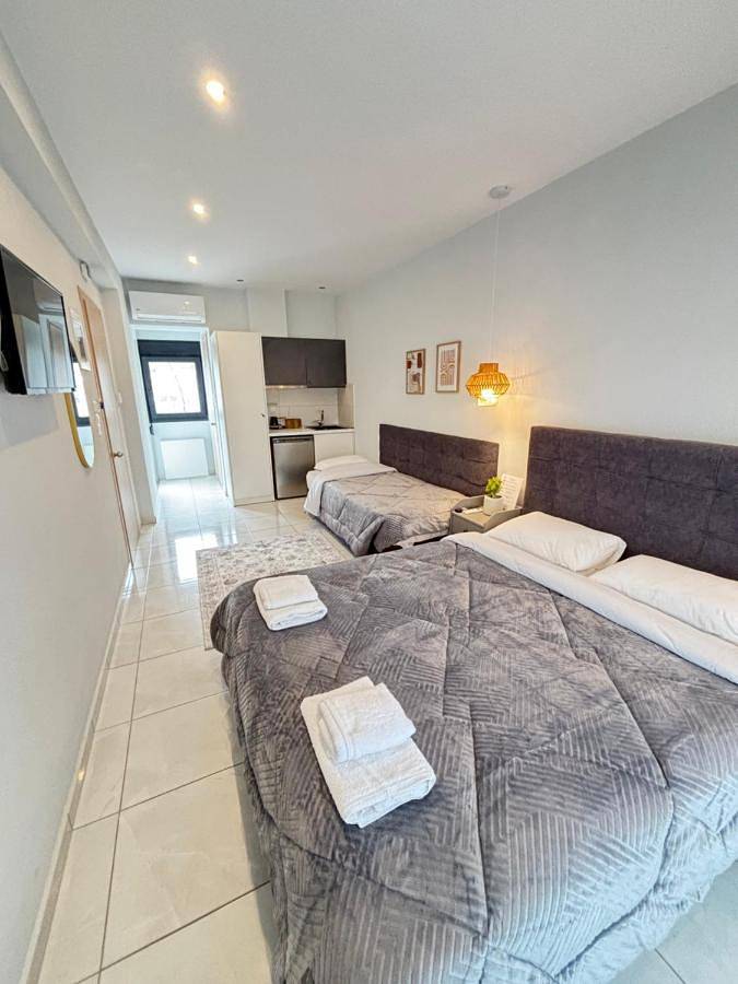 Gîte pour 4 personnes, avec balcon et jardin, animaux acceptés dans Stavros