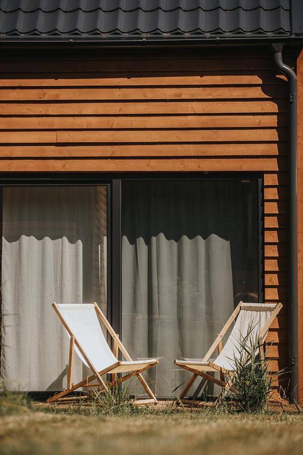 Dom dla 5 osób, z jacuzzi i ogród oraz sauna w Jezioro Żarnowieckie