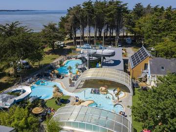 Mobil home pour 6 personnes, avec sauna et bassin pour enfant, animaux acceptés à Assérac